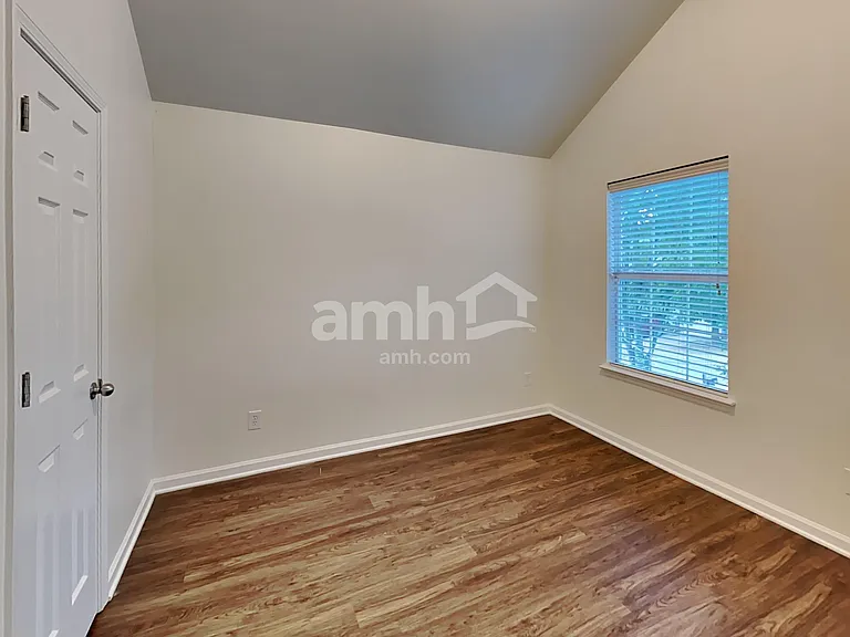 105 Hidden Creek Dr — Photo 17