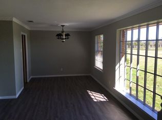 14 S Holland Rd, Mansfield, TX 76063