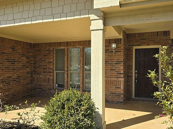 2nd image of 2316 Crestridge Dr