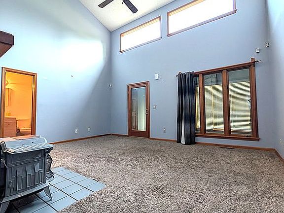 3rd image of 7514 Orient Ave
