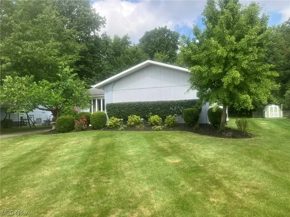 20324 Homestead Park Dr, Strongsville, OH 44149