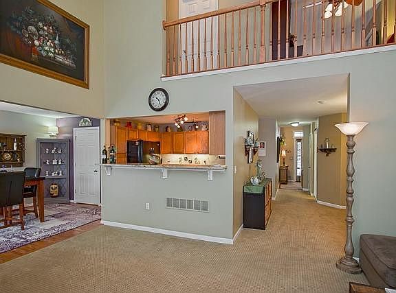 5th image of 4033 Ravensfield Dr