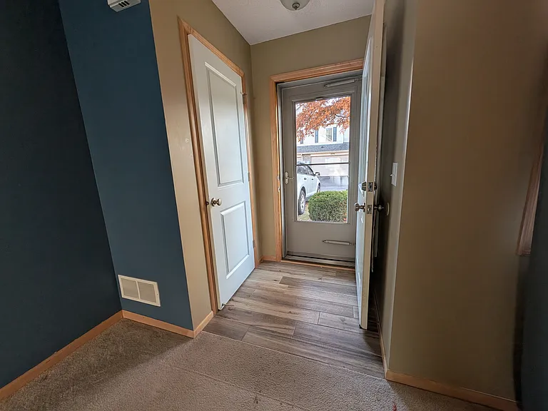6454 Lakota Trl — Photo 6