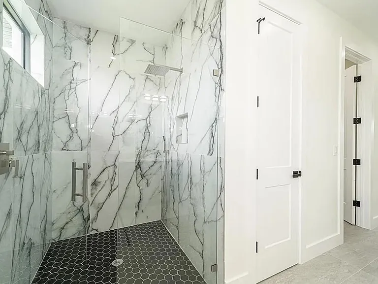 1005 NE 13th Pl — Photo 28