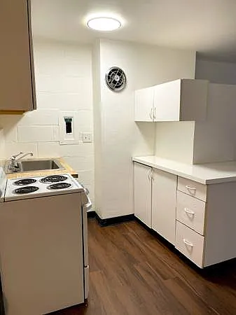 University View Apartments — Photo 12