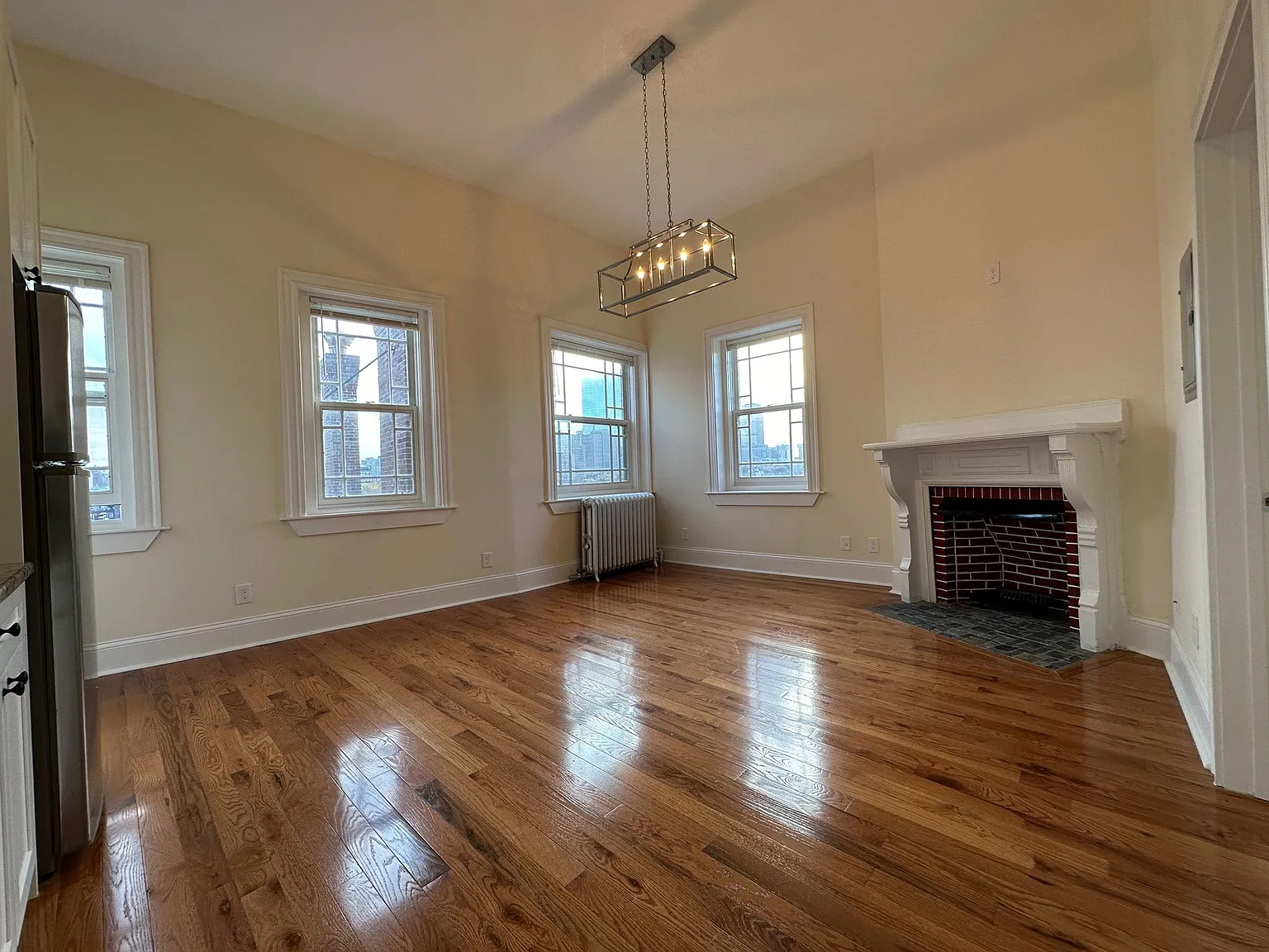 1 bed, 9999 sqft, $3,775 — Photo 2
