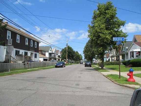 2nd image of 274 Newfield St