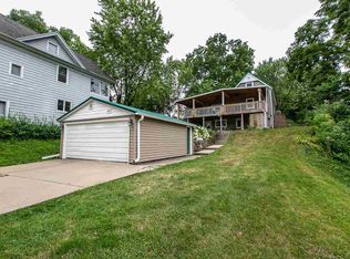 2017 N Main St, Dubuque, IA 52001