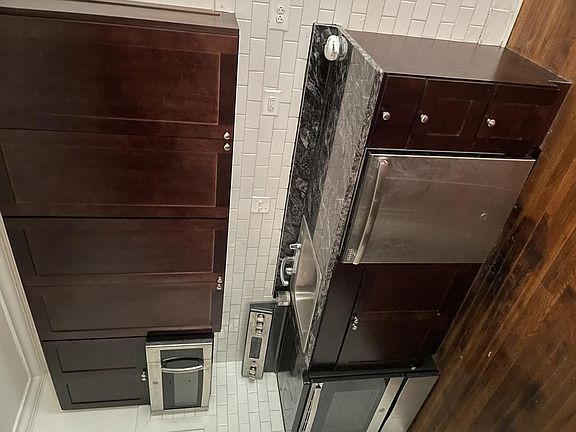 3rd image of 845 W Agatite Ave #E3