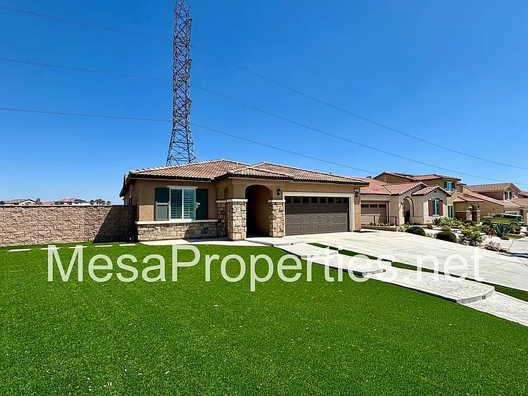 5229 Jarvis Ln — Photo 29