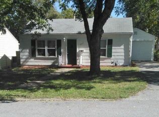 2219 S Hall Ave, Independence, MO 64052