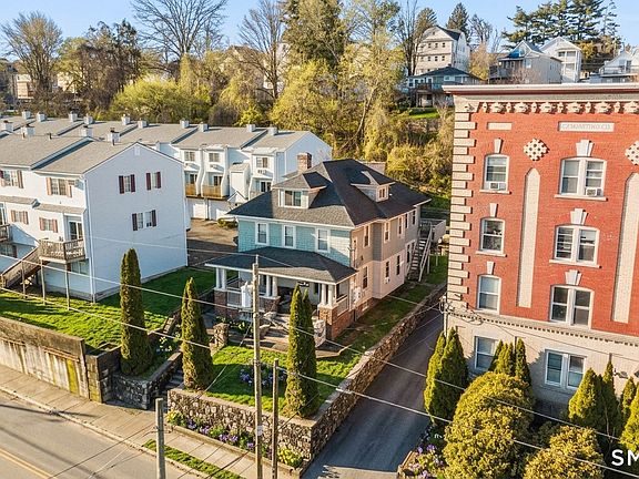 2nd image of 985 Bank Street