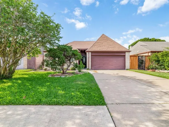 11738 Brook Meadows Lane, Meadows Place, TX 77477