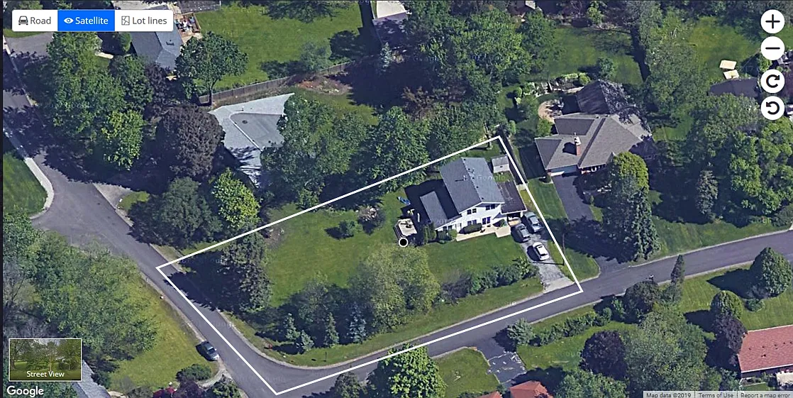 2046 Maplewood Rd photo 1