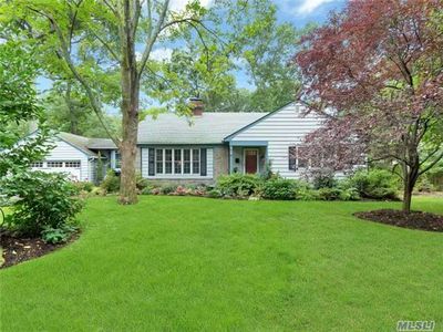 7 Arosa Ct, Greenlawn, NY, 11740
