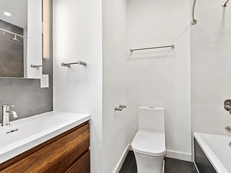 226 S 2nd St #GARDEN — Photo 11