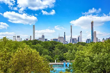 Sold by Isen & Company : Real Estate Advisors