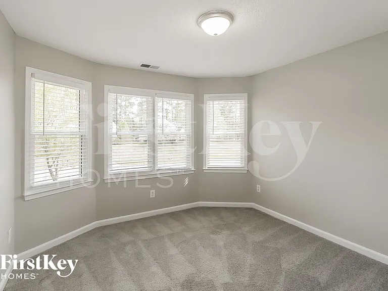 20 Abbey Ln — Photo 11