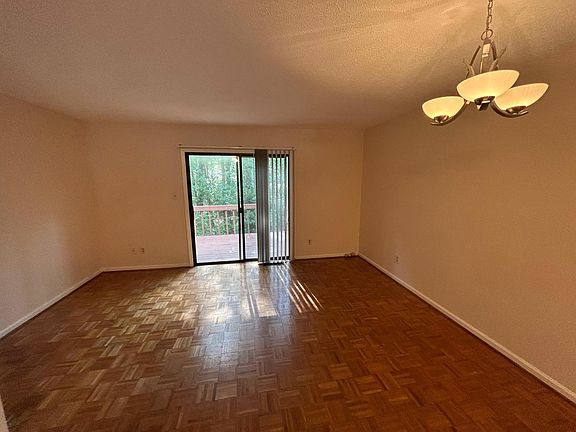5th image of 107 Weatherstone Dr Unit A