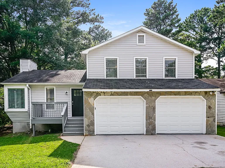 2093 Phillips Rd — Photo 1