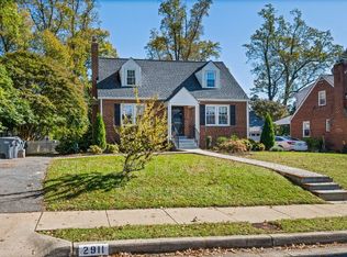 2911 Stuart Dr, Falls Church, VA 22042