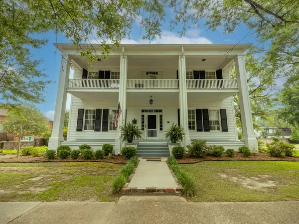 221 3rd St S, Columbus, MS 39701