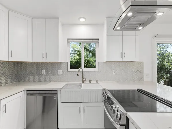 125 W Vermont Ave APT B, Escondido, CA 92025