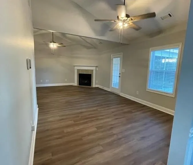 107 Armadale Dr — Photo 3