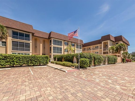 4th image of 101 Park Blvd S APT 109