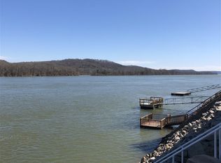 522 Miracle Rd, Decaturville, TN 38329