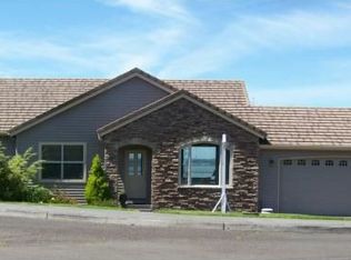270 Waldorf Cir, Astoria, OR 97103