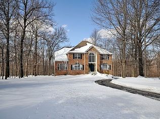 8 Manor Dr, Sparta, NJ 07871