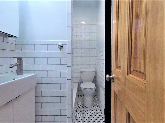 Rented by Green Home NY Realty LLC | media 4