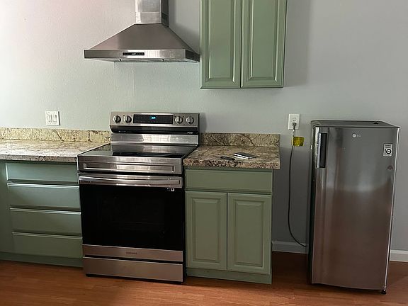 3rd image of 11591 Ridge Rd #2