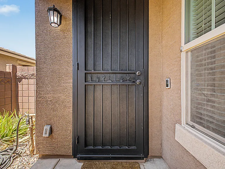 1360 W Joshua Tree Ave — Photo 31