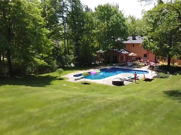5th image of 2665 Butternut Ln