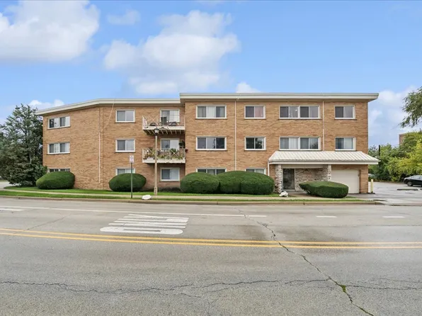 5001 Madison St APT 3A, Skokie, IL 60077