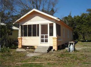 437 Ballentine St, Bay St Louis, MS 39520