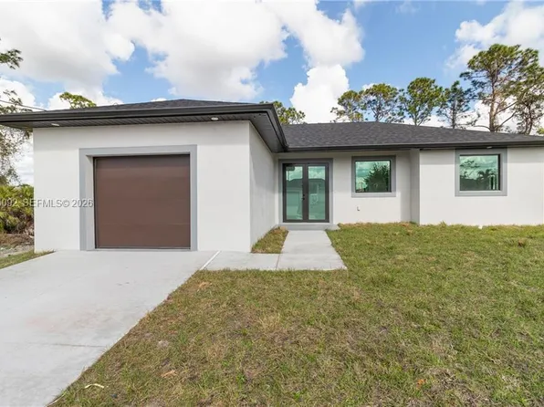 3004 2nd St W, Lehigh Acres, FL 33971