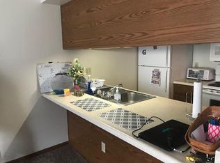 1476 S 1st Ave #6, Iowa City, IA 52240