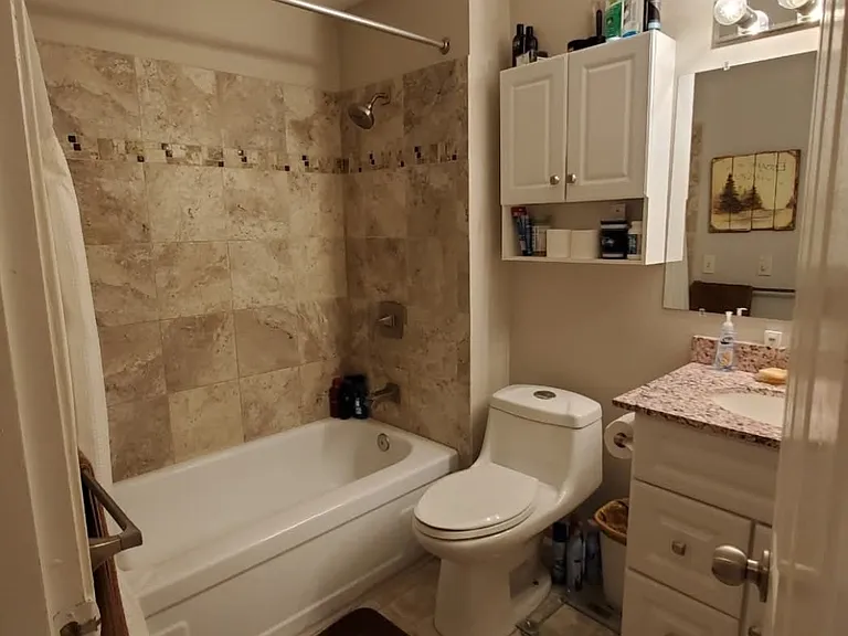 4050 W Lake Sammamish Pkwy NE #204 — Photo 11