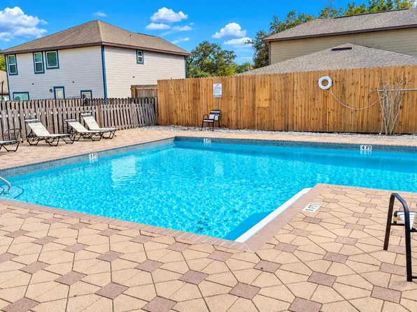 22 Sawyer Ct, Freeport, FL 32439