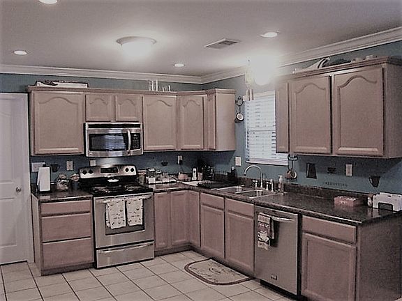 3rd image of 119 Pelham Dr