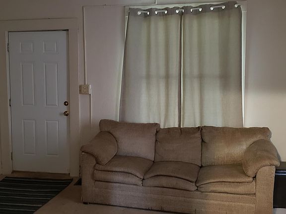 3rd image of 272 Lincoln Ave