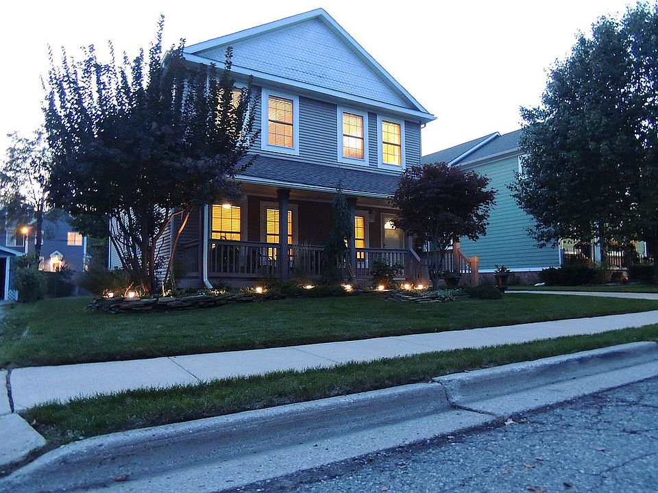 1st image of 637 Novi St