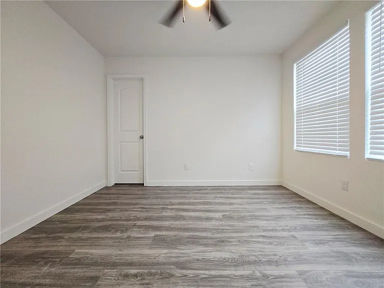 2529 Piering Dr — Photo 14
