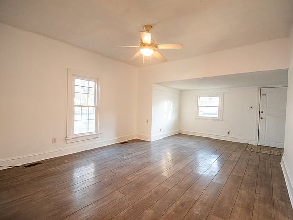 3rd image of 1120 Alexander St