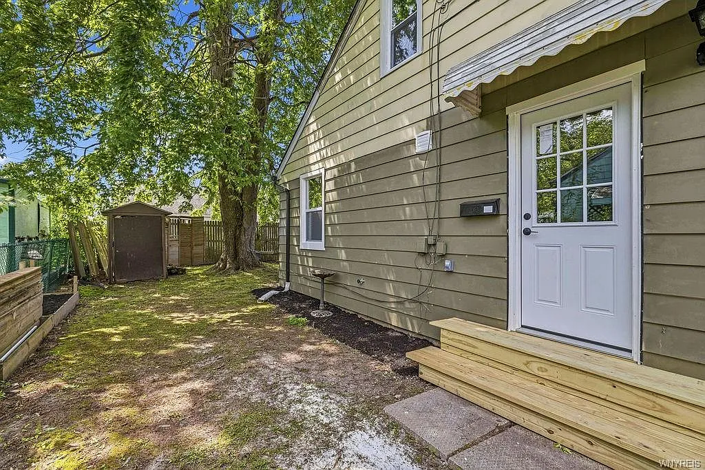 2 bed, 650 sqft, $1,350 — Photo 2