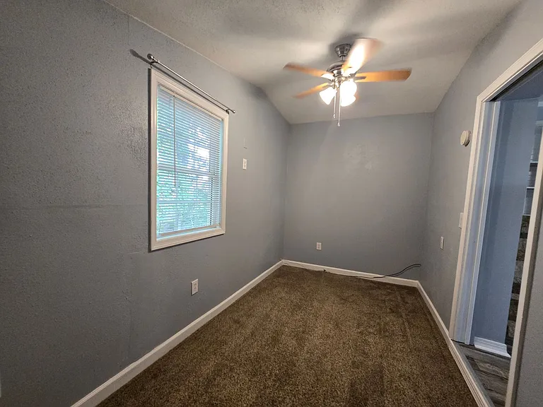 2506 W Main Street Ext — Photo 8
