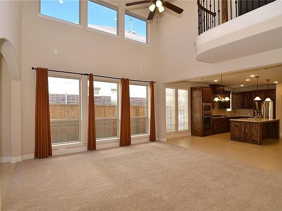 2nd image of 608 Highwood Trl